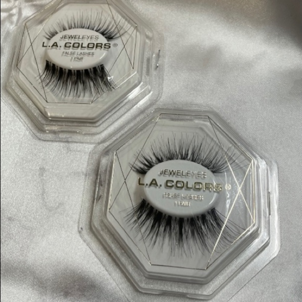 Beauty Kit - Picture 2 of 2
